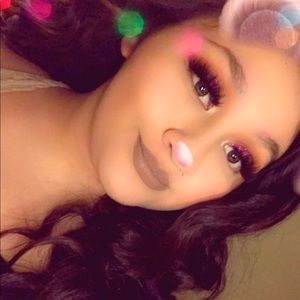 Meet your Posher, Yesenia